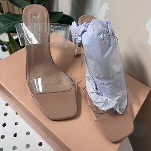 Bellini Nude Salma Heels Size 7 NWT